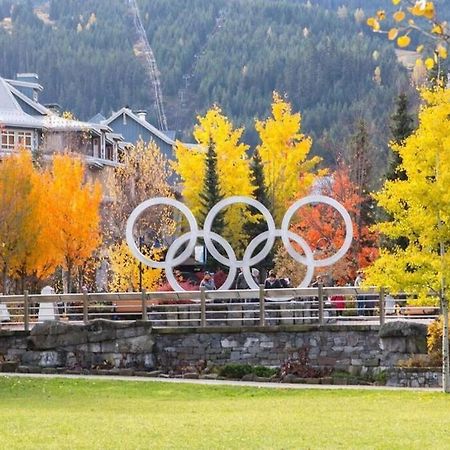 Bear Lodge, Whistler Village - Spectacular Location On Village Stroll, Designer Remodel Exterior foto